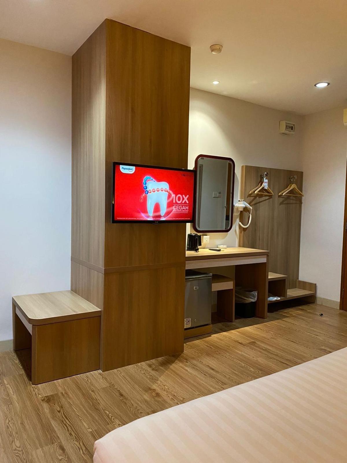 Lovina Inn - Nagoya Batam מראה חיצוני תמונה