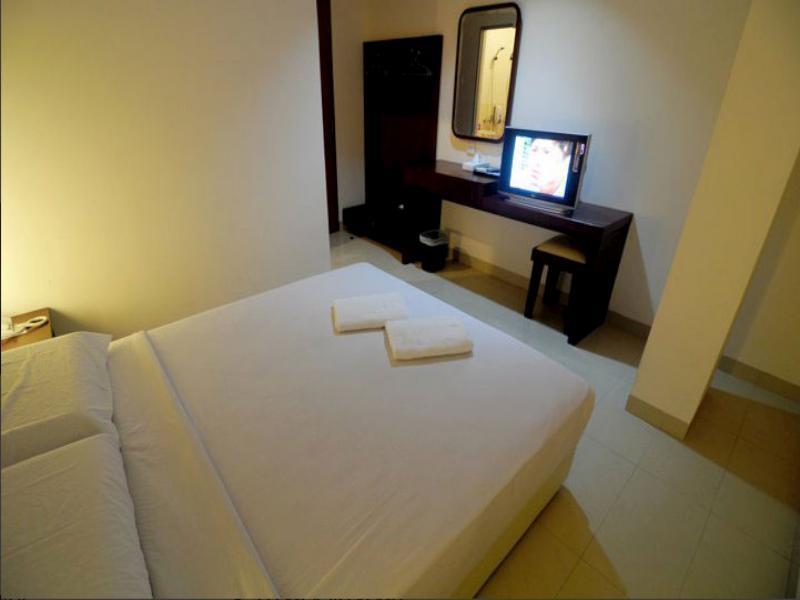 Lovina Inn - Nagoya Batam מראה חיצוני תמונה