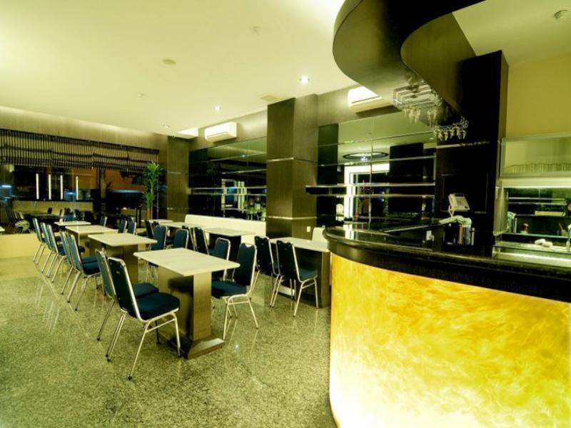 Lovina Inn - Nagoya Batam מראה חיצוני תמונה